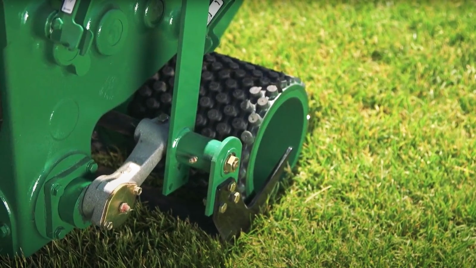 close-up photo of the mole blade on a Ryan Jr. Sod Cutter